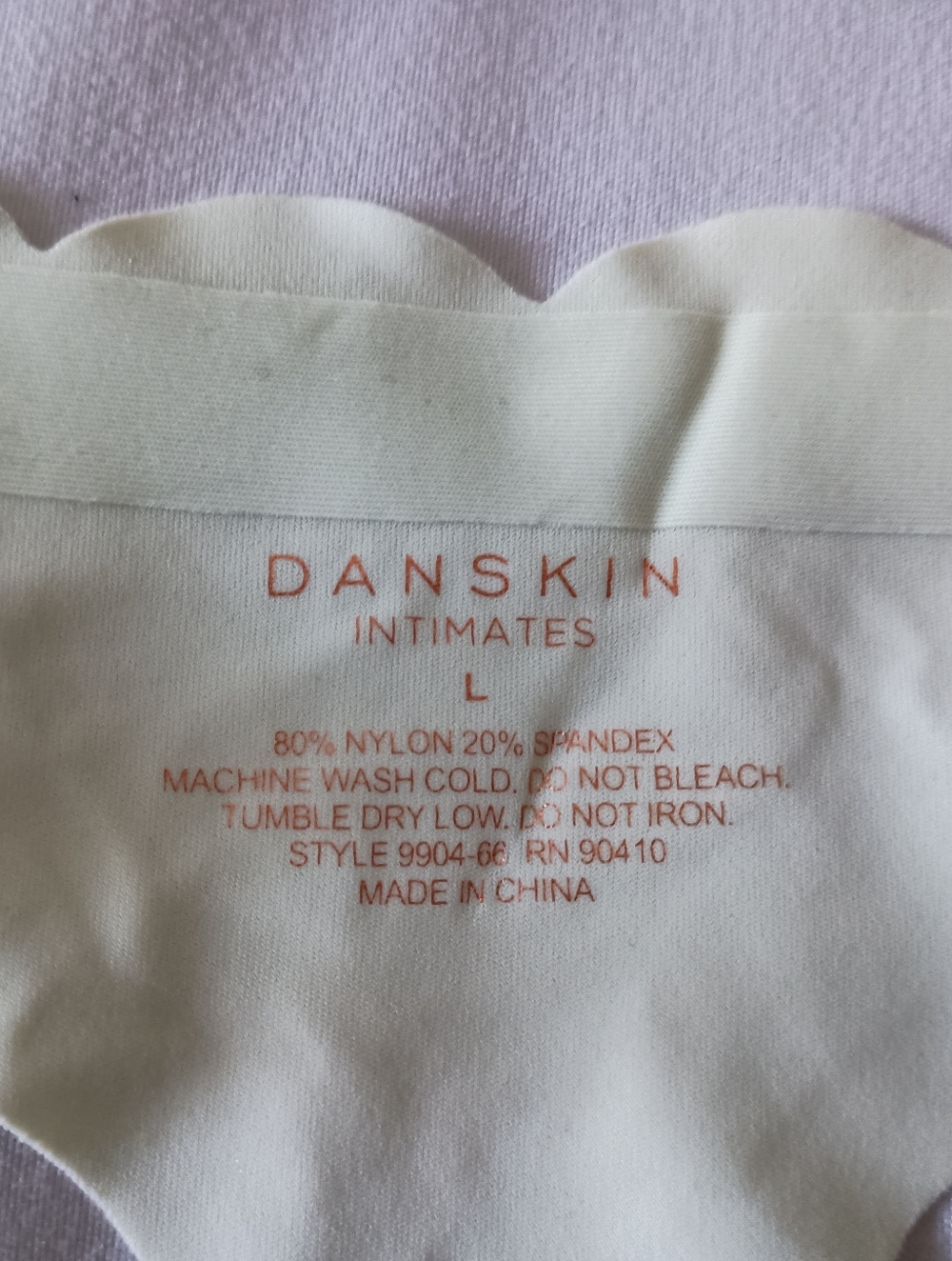 3/$10 🌟 NWOT Seamless Scalloped Edge Soft Pale Green Bikini Danskin Panty Large - Picture 4 of 7